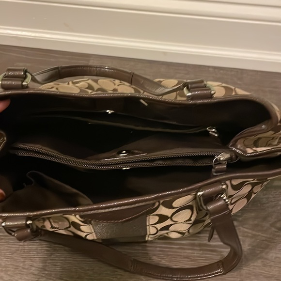 Coach purse - Picture 4 of 4